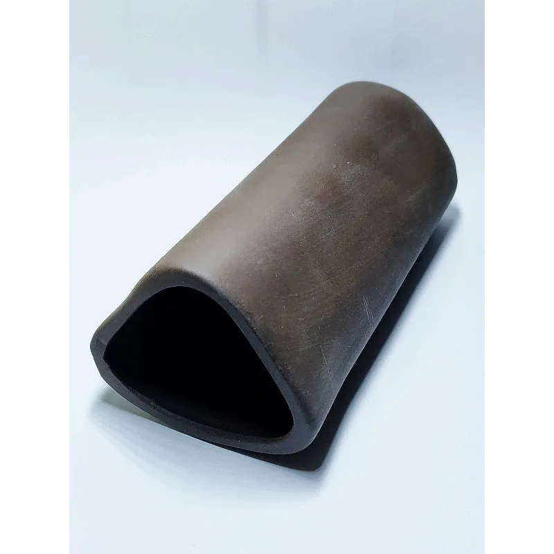 Tube fermé pour poisson de fond, locaridé