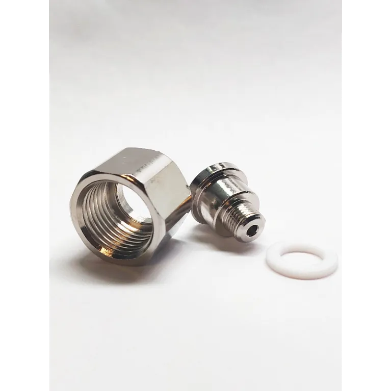 Aquili  adaptateur réducteur/bouteille rechargeable